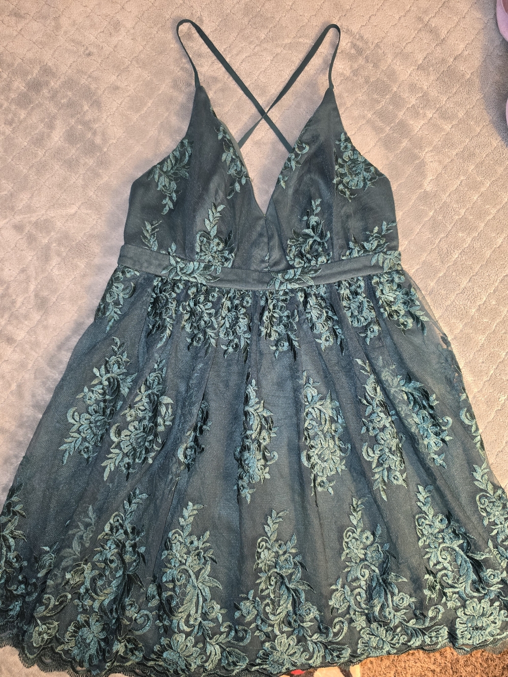 Lulus Emerald Green Lace Backless Skater Dress M - Holiday Party Cocktail - Picture 6 of 16